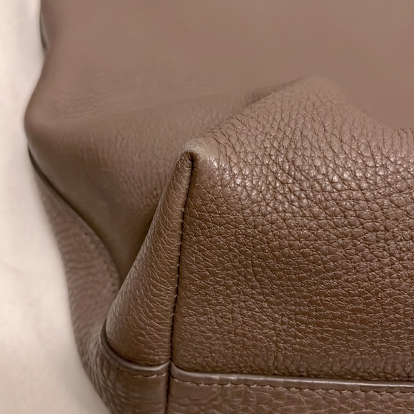 Authentic Prada Leather Tote Bag with Flaws - Picture 12 of 15